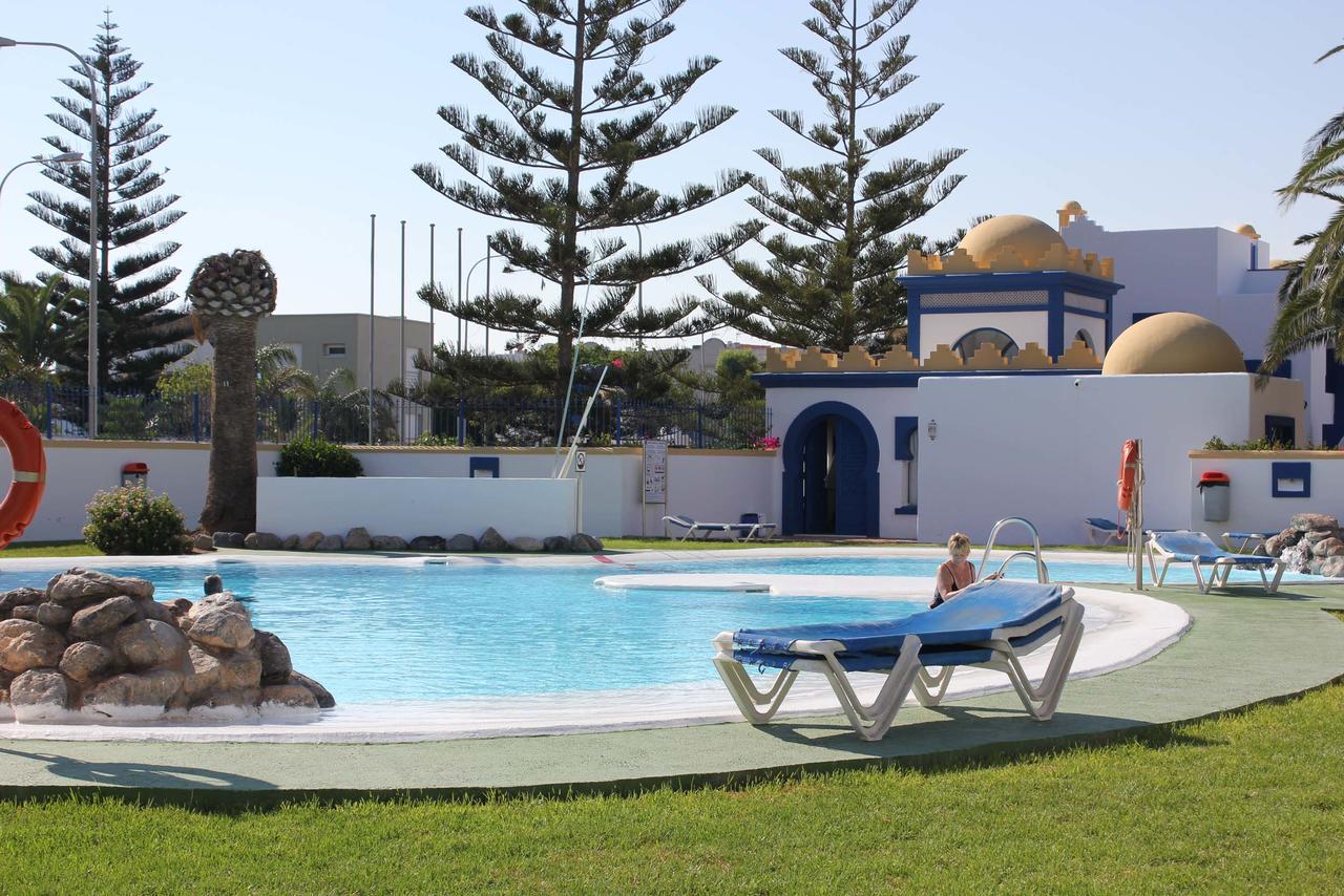 Apartamentos El Minarete Roquetas de Mar Exterior foto